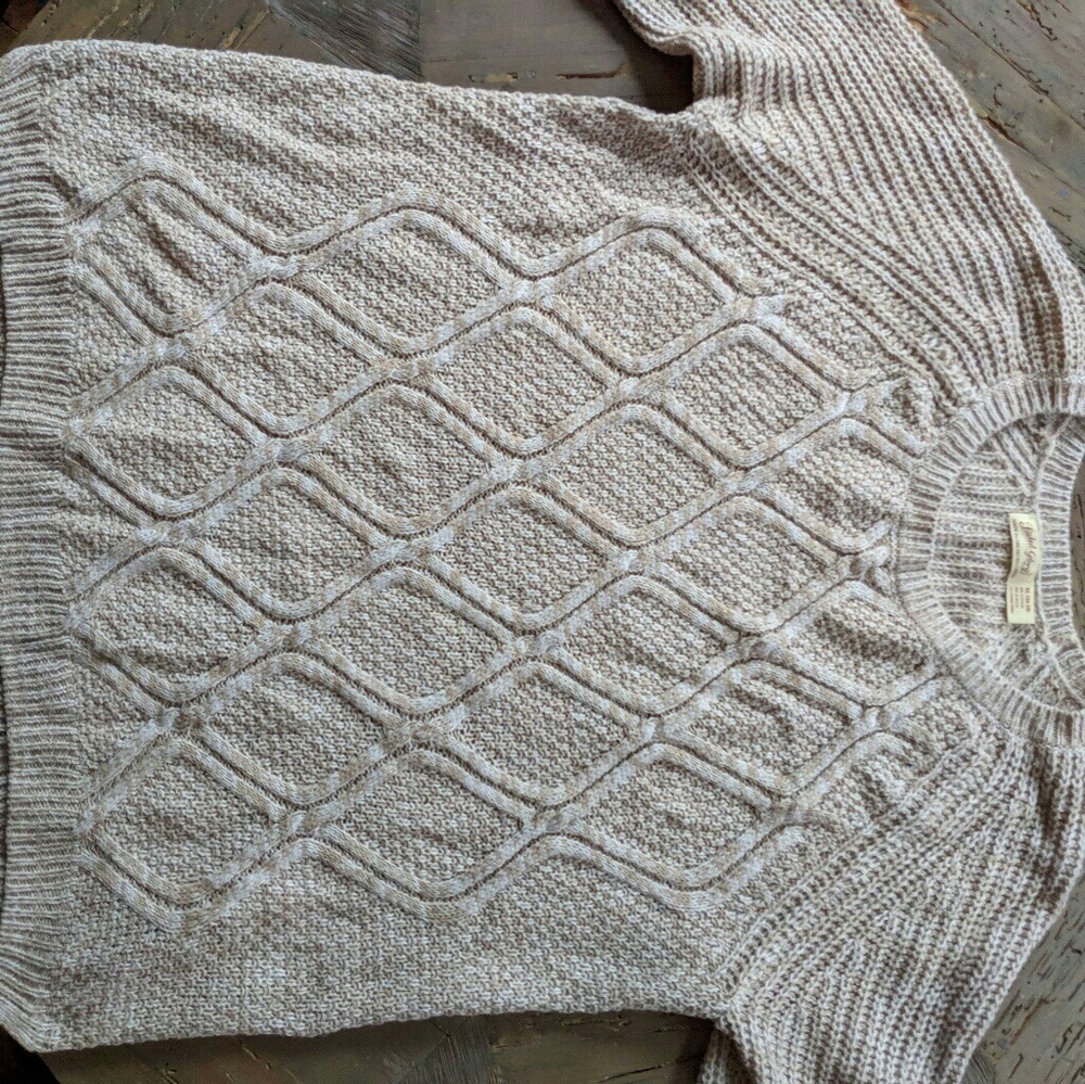 Cream faded glory sweater. Never worn.